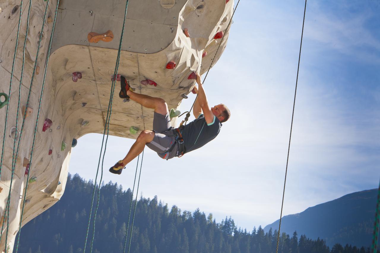 Sport Resort Fiesch - Fiescher Hostel Exteriör bild